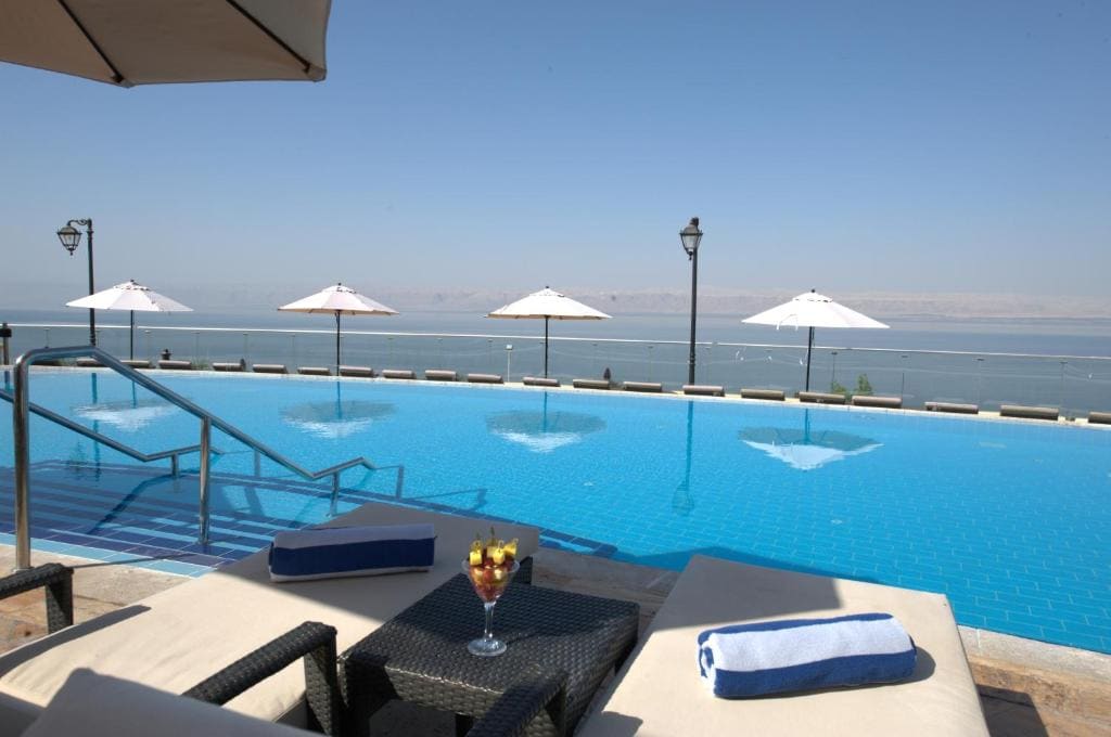 Suite with View - Smoking room - Image 3