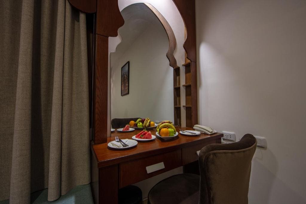 Deluxe King Room room - Image 1