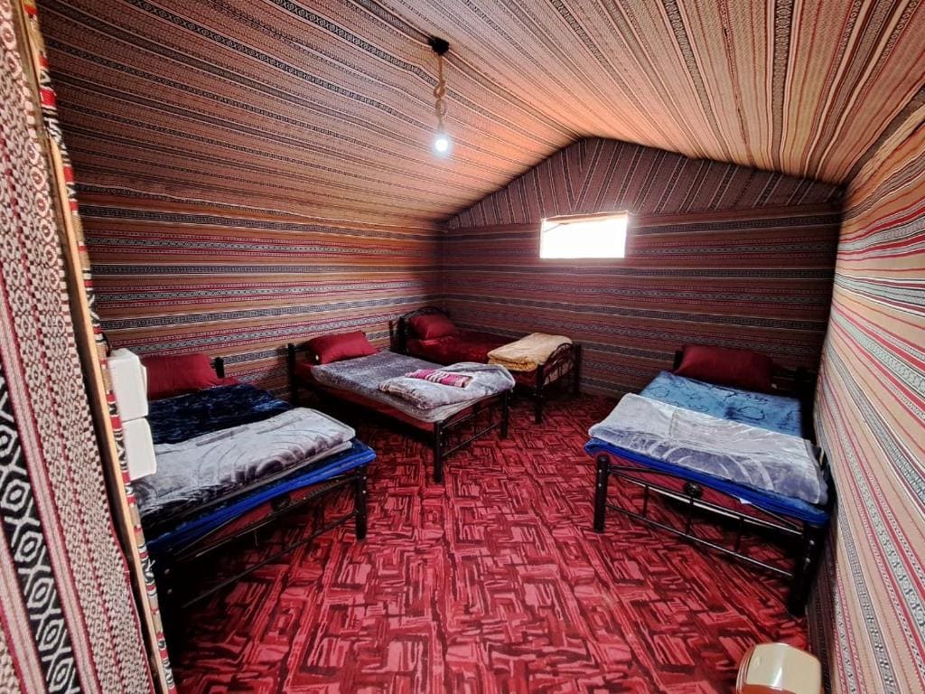 Family Room with Private Bathroom room - Image 3