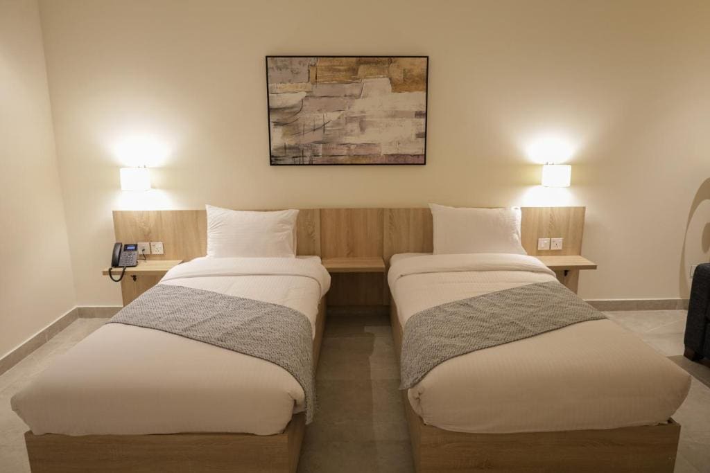 Standard Twin Room room - Image 1