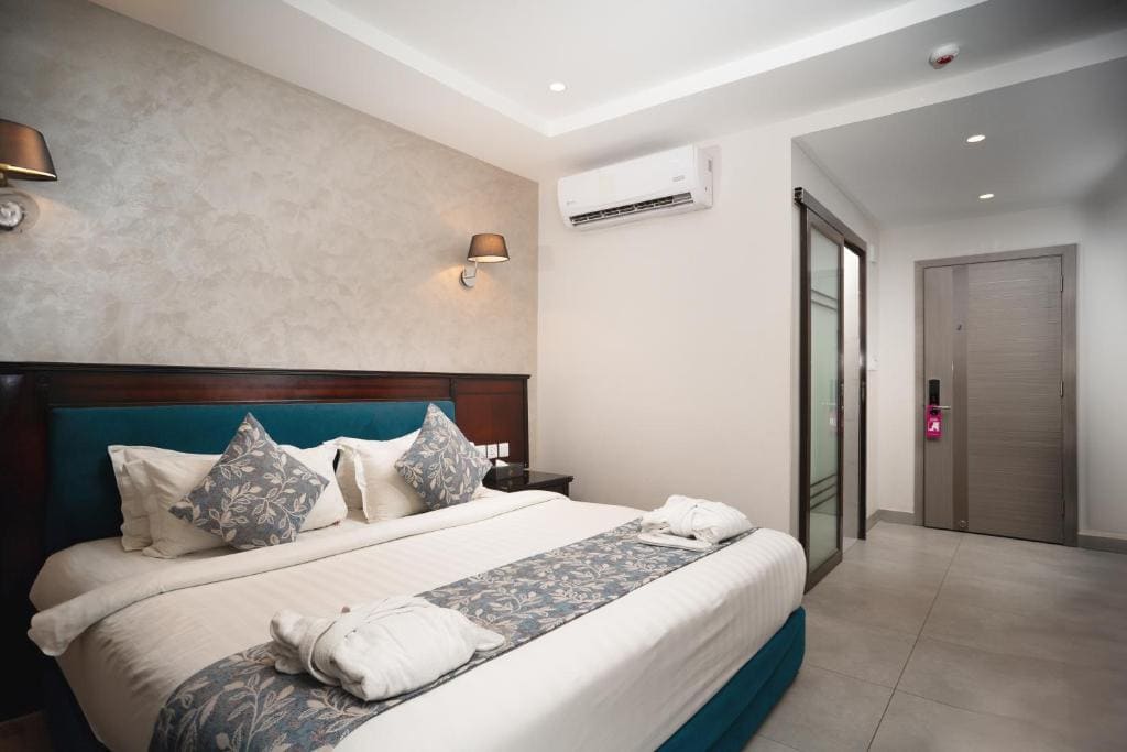 Standard Double or Twin Room room - Image 1