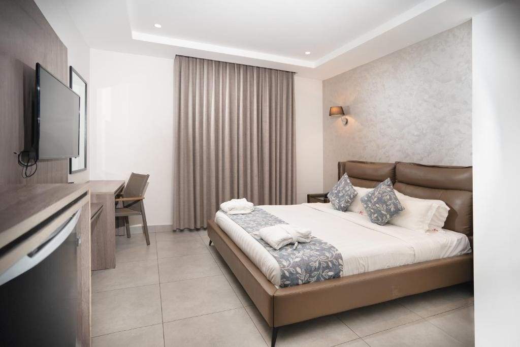 Deluxe Double or Twin Room room - Image 1