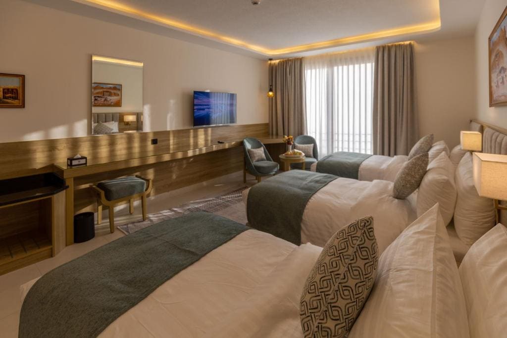 Deluxe Triple Room room - Image 1