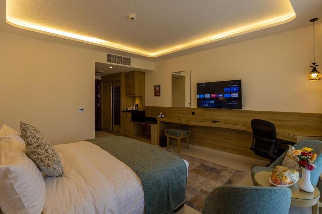King Room with Mountain View room - Image 2
