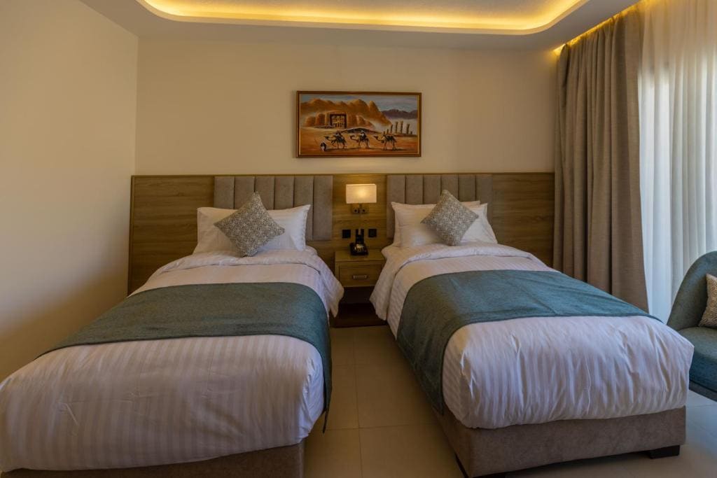 Standard Twin Room room - Image 1