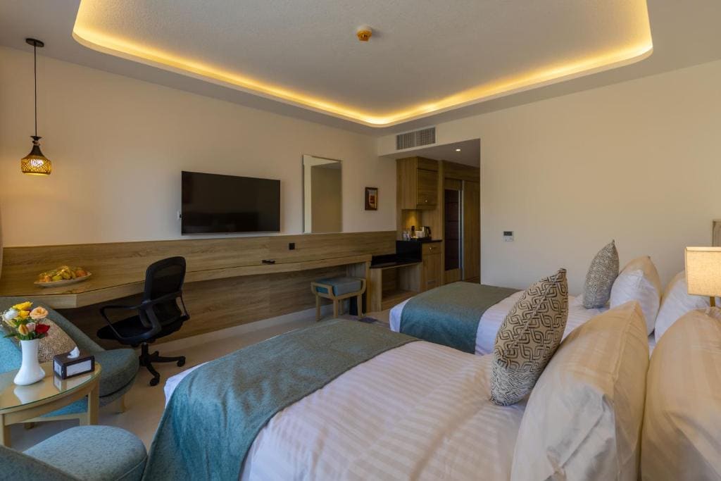 Standard Twin Room room - Image 3