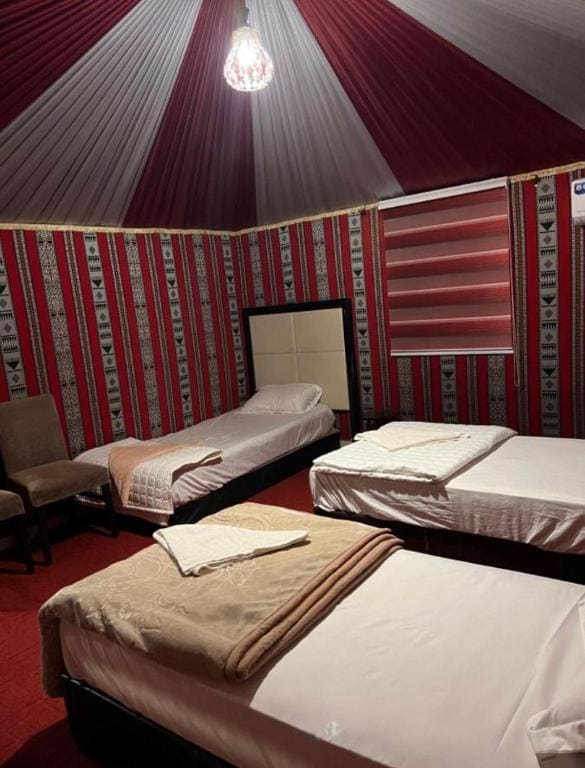 Triple Room with Mountain View room - Image 1