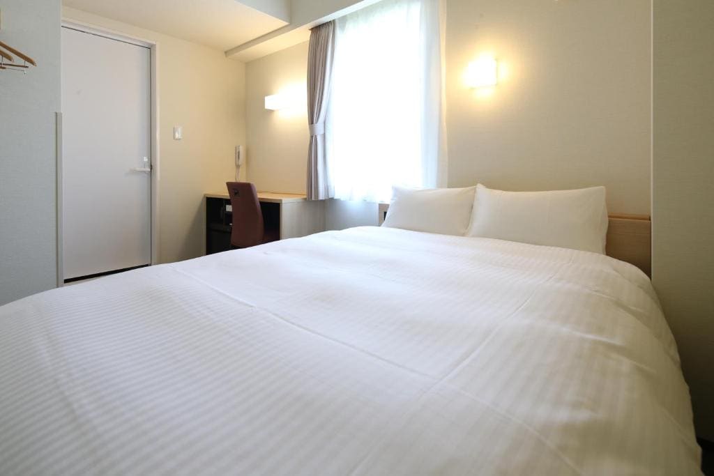 Deluxe Double Room -Non-Smoking No-Room-Cleaning-Service room - Image 1