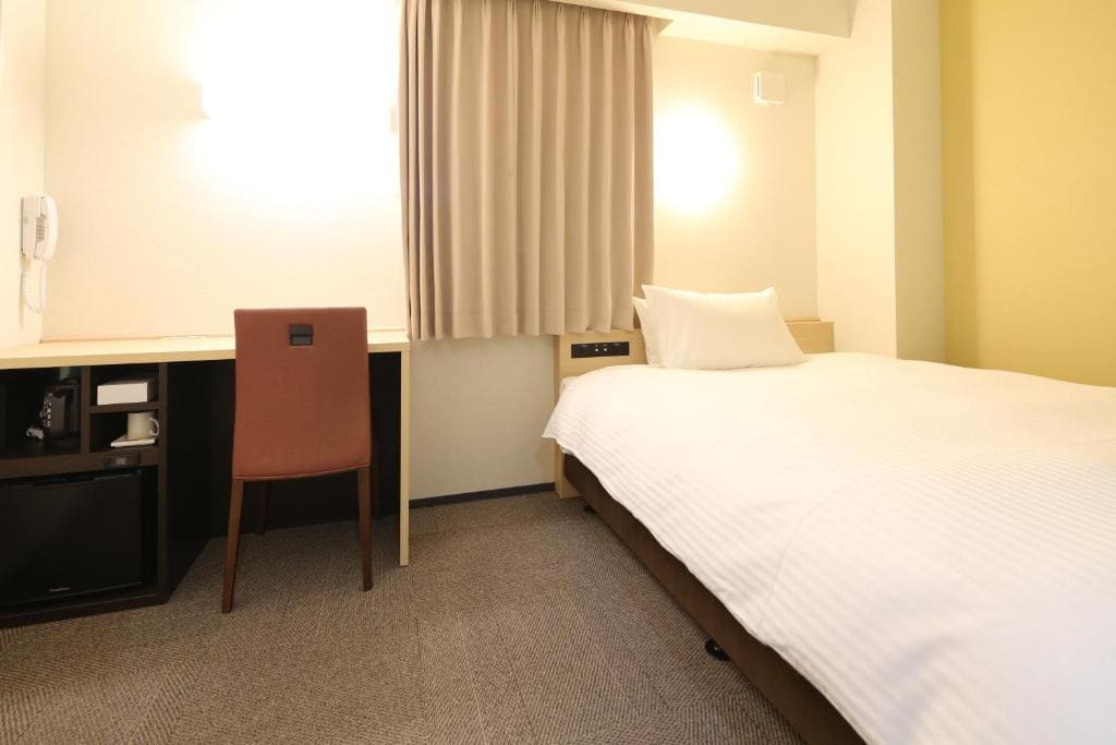 Single Room B - Non-Smoking No-Room-Cleaning-Service room - Image 1