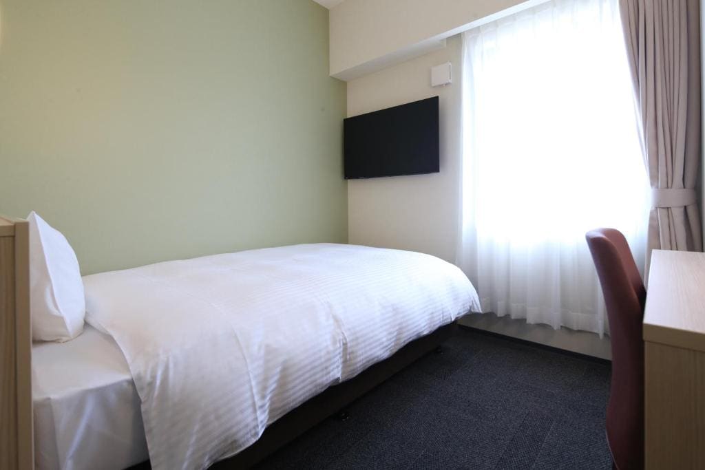Single Room B - Non-Smoking No-Room-Cleaning-Service room - Image 2