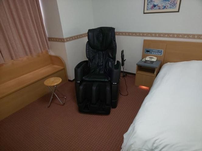 Relaxation Single Room - Smoking room - Image 3