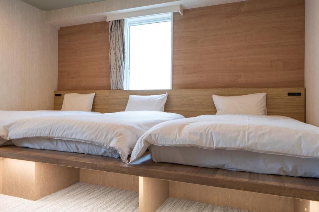 Superior Triple Room room - Image 2
