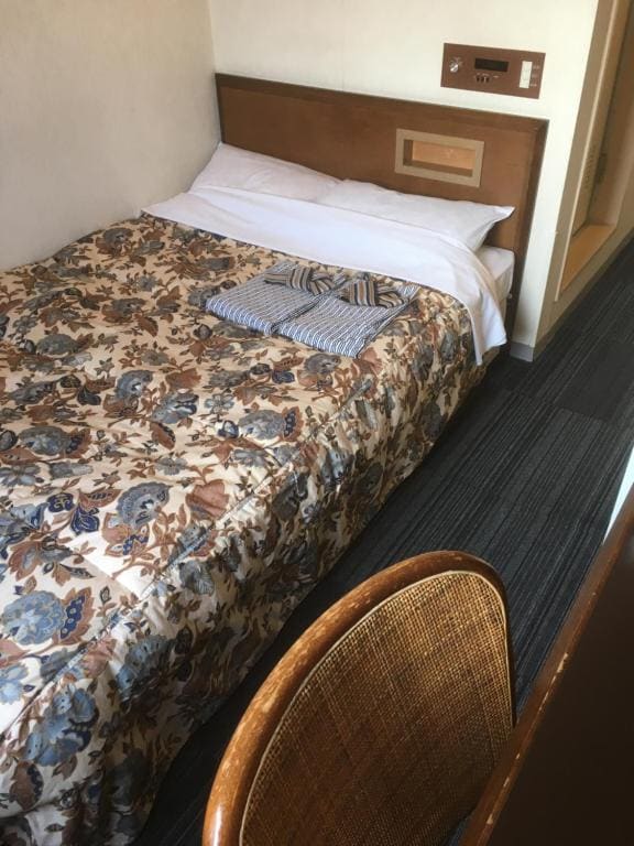 Small Double Room - Smoking room - Image 2