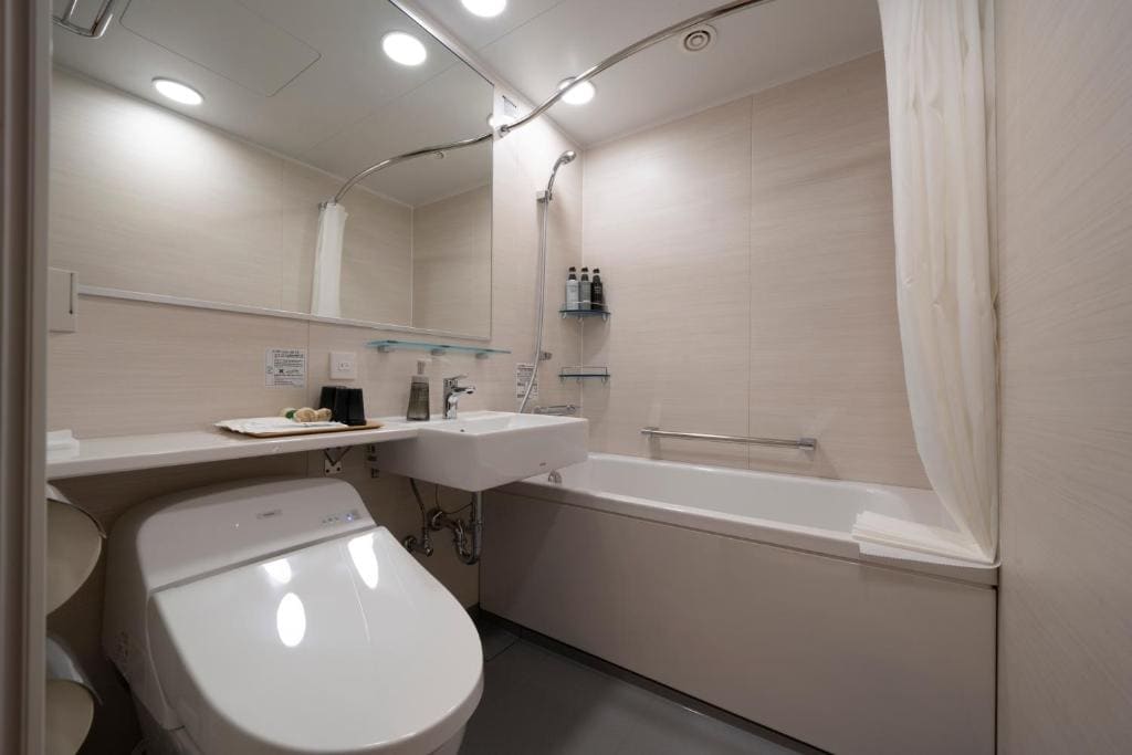 King Room - Non Smoking room - Image 1