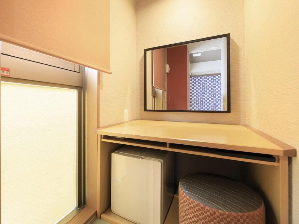 Economy Semi Double Room - Non-Smoking room - Image 2