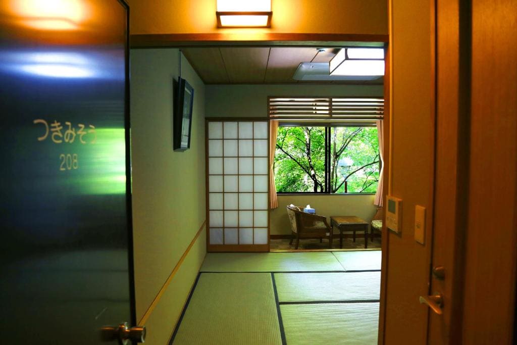 Standard Twin Room room - Image 2
