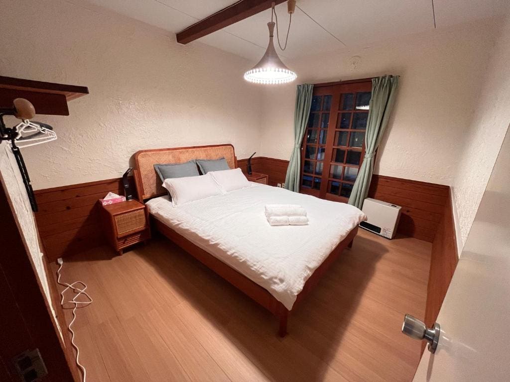 Economy Double Room room - Image 2