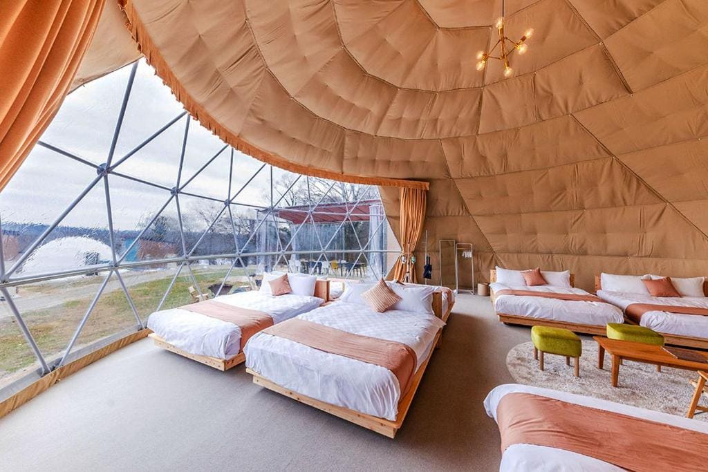 Premier Dome with Lake View room - Image 3