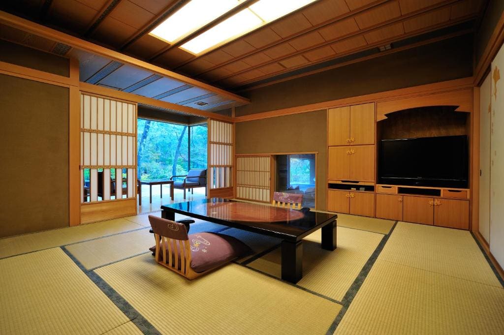 Japanese-Style Junior Suite with Open-Air Bath room - Image 3