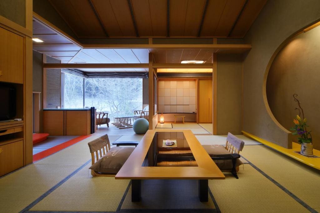 Japanese-Style Luxury Room with Open-Air Bath room - Image 3