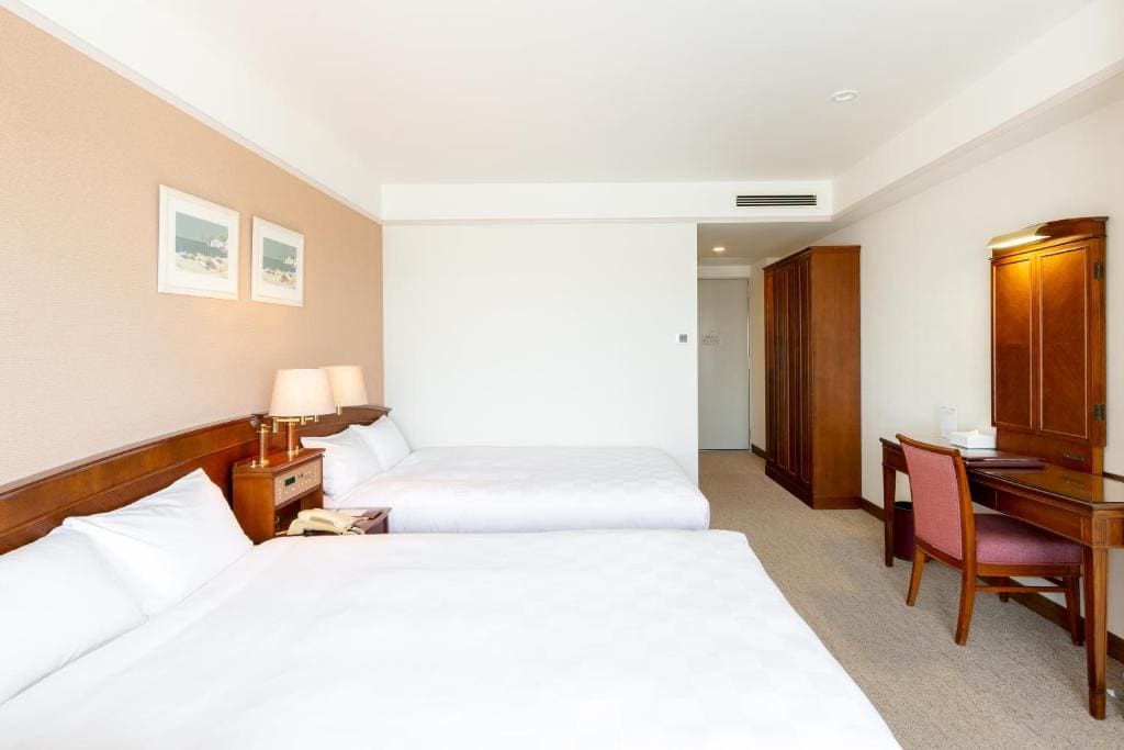 Deluxe Twin Room - Non-Smoking room - Image 1