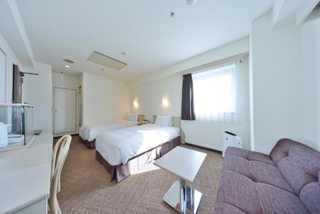Twin Room with Sofa Bed - Non-Smoking room - Image 1