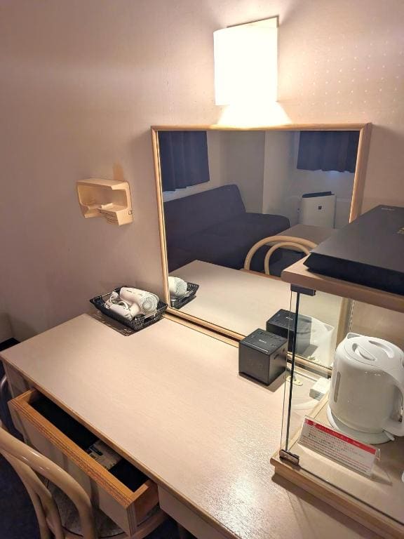 Twin Room with Sofa Bed - Smoking room - Image 1