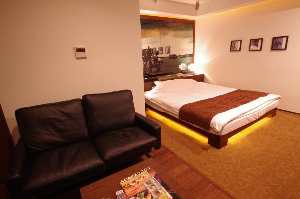 Double Room - Non-Smoking - 15:00 Check in room - Image 3
