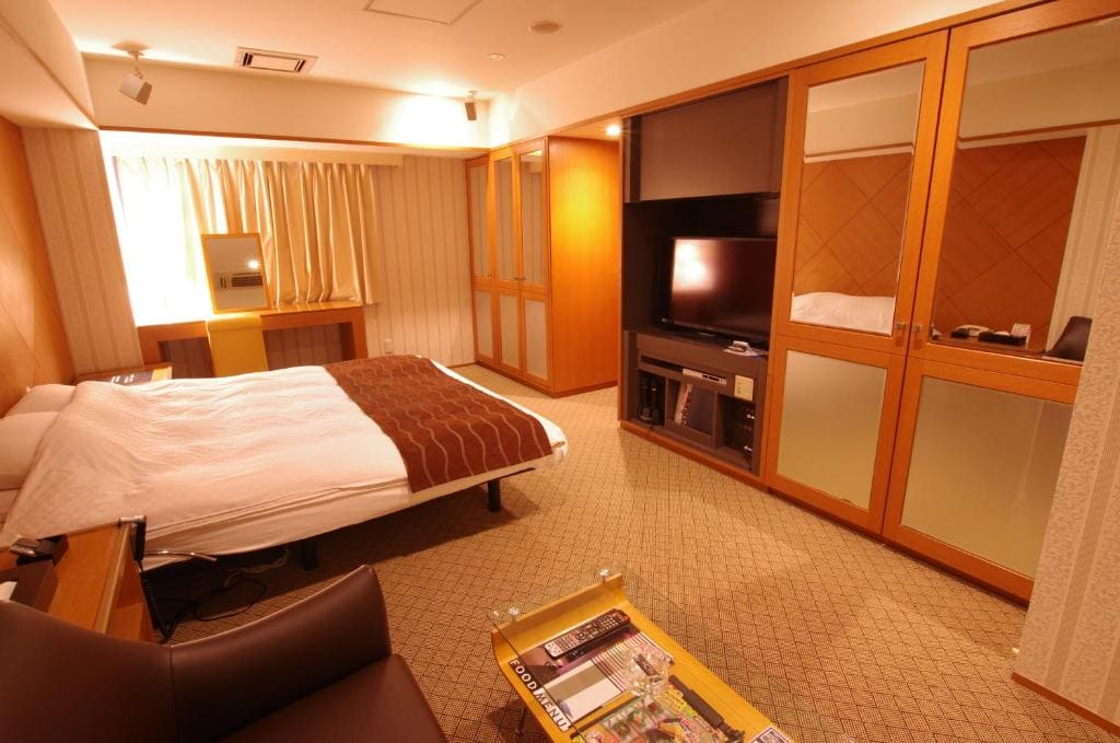 Premium Double Room - Non Smoking - 15:00 Check in room - Image 3
