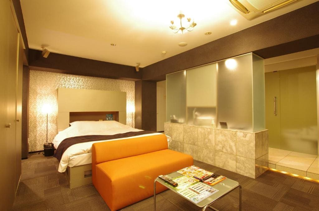 Superior Double Room - Non Smoking - 15:00 Check in room - Image 3