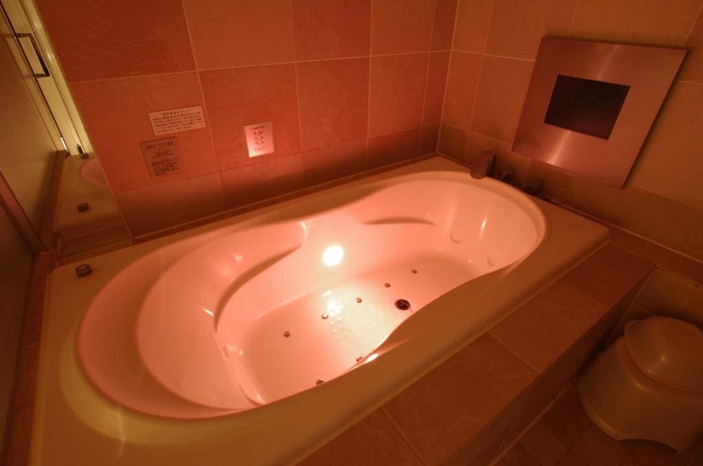 Superior Double Room - Smoking - 15:00 Check in room - Image 1