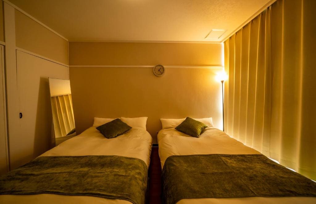 Economy Twin Room room - Image 1