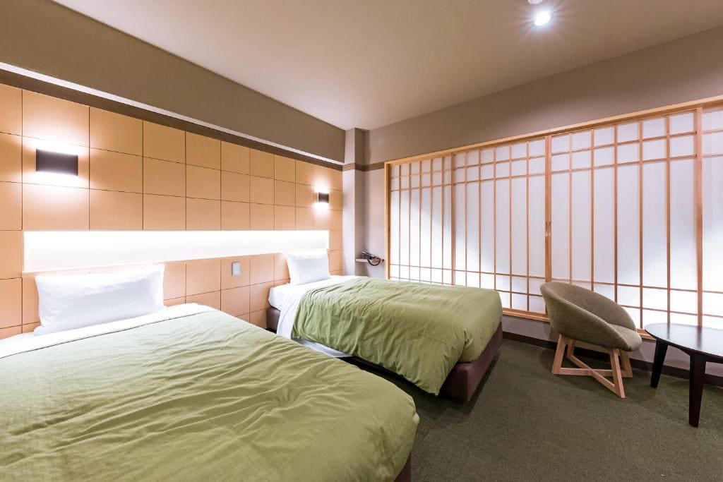 Family Room room - Image 3