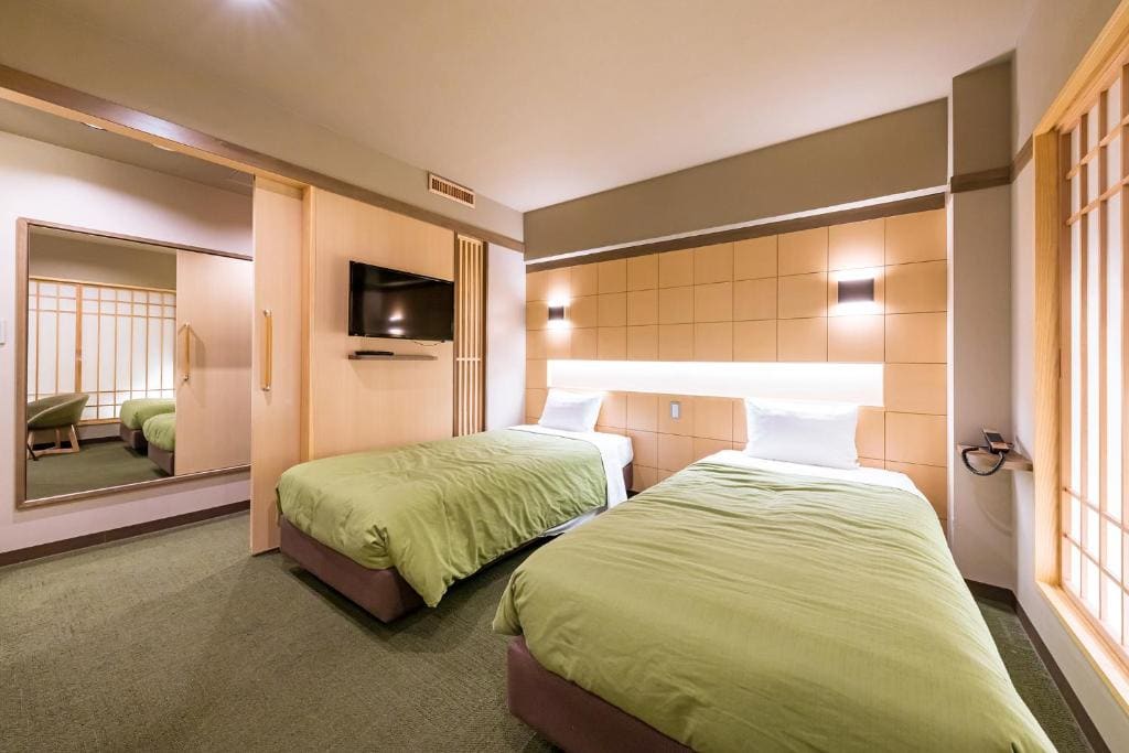 Deluxe Twin Room room - Image 2