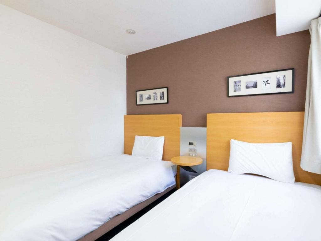 Economy Twin Room - Non-Smoking room - Image 2