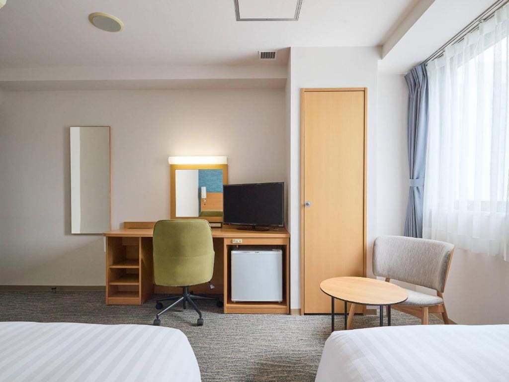 Twin Room - Non-Smoking room - Image 3