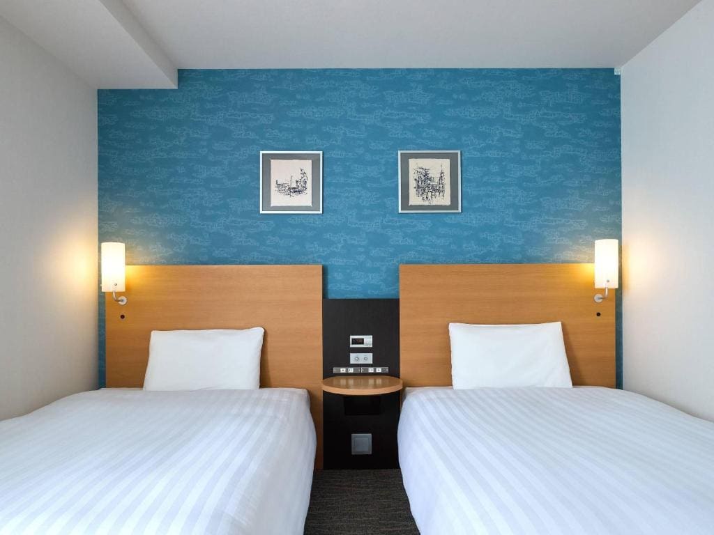 Twin Room - Non-Smoking room - Image 2