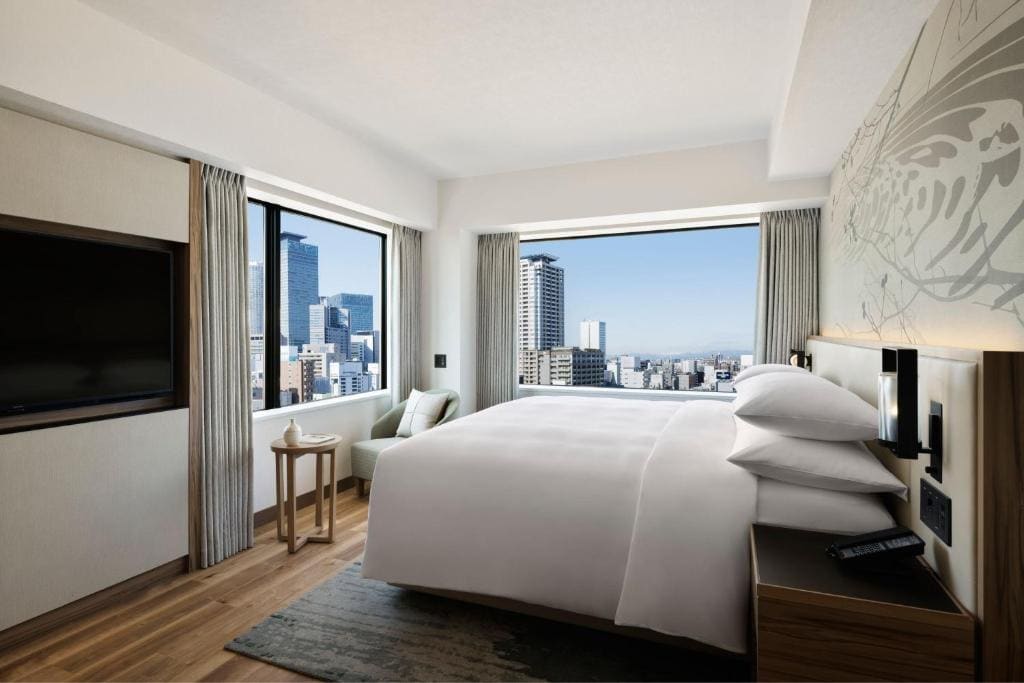 Courtyard Suite room - Image 3