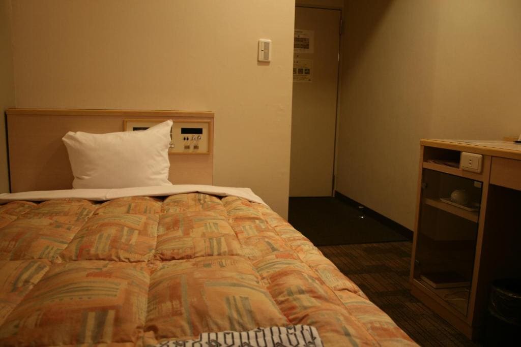 Single Room - Smoking room - Image 2