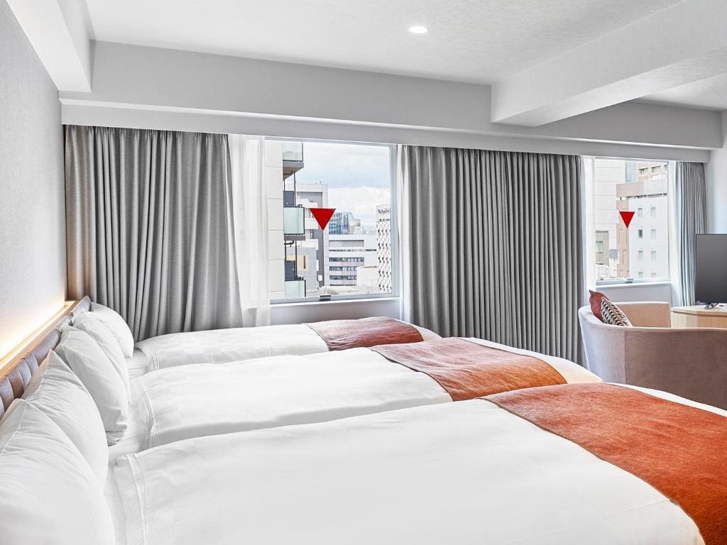 Junior Suite with 1 Extra Bed - Non-Smoking room - Image 1