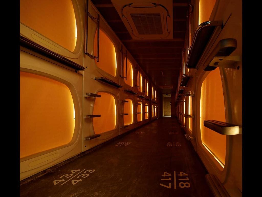 2 Capsule Rooms for Male - Non-Smoking room - Image 2