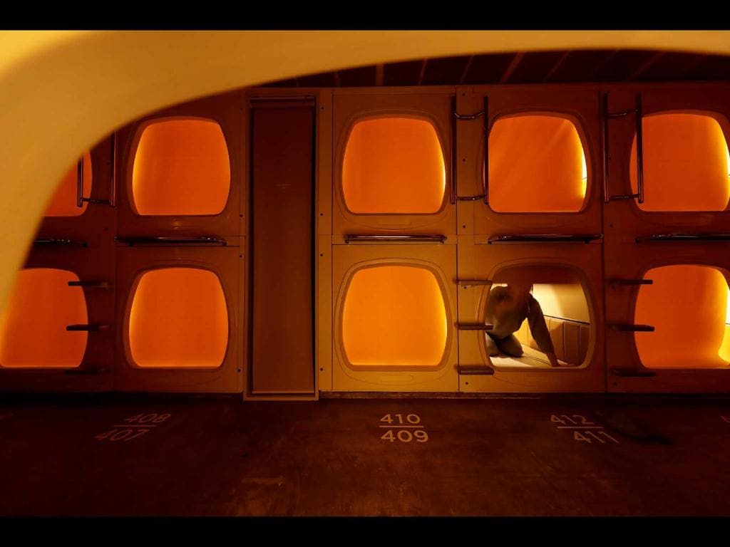 2 Capsule Rooms for Female - Non-Smoking room - Image 2
