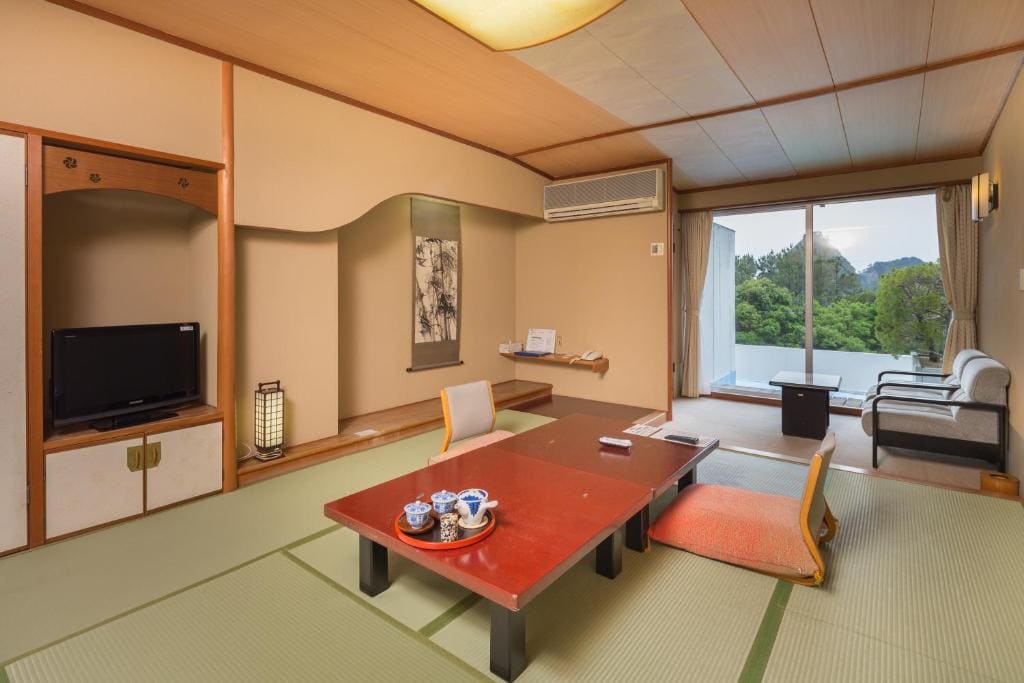 Japanese-Style Room room - Image 1