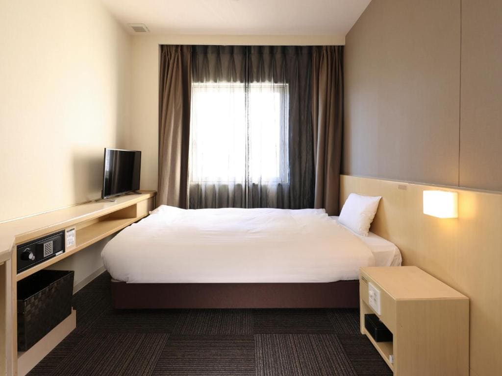 Double Room - Non-Smoking - No Daily Cleaning room - Image 2