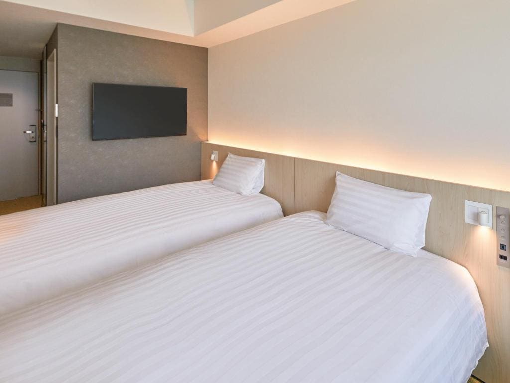 Standard Twin room - Image 2