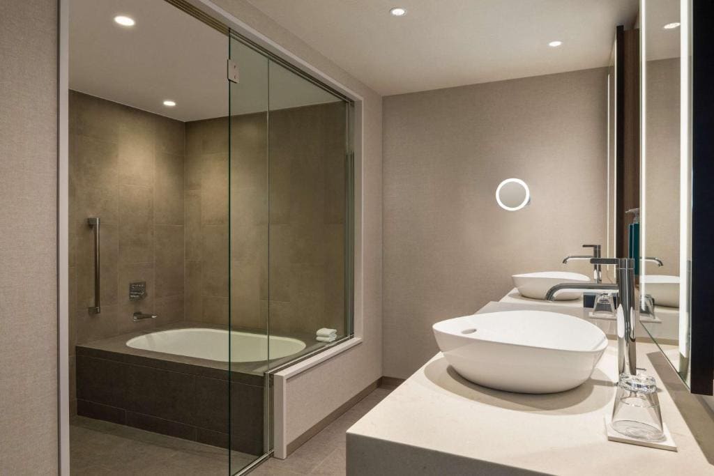 Premium King Suite with Castle View room - Image 3