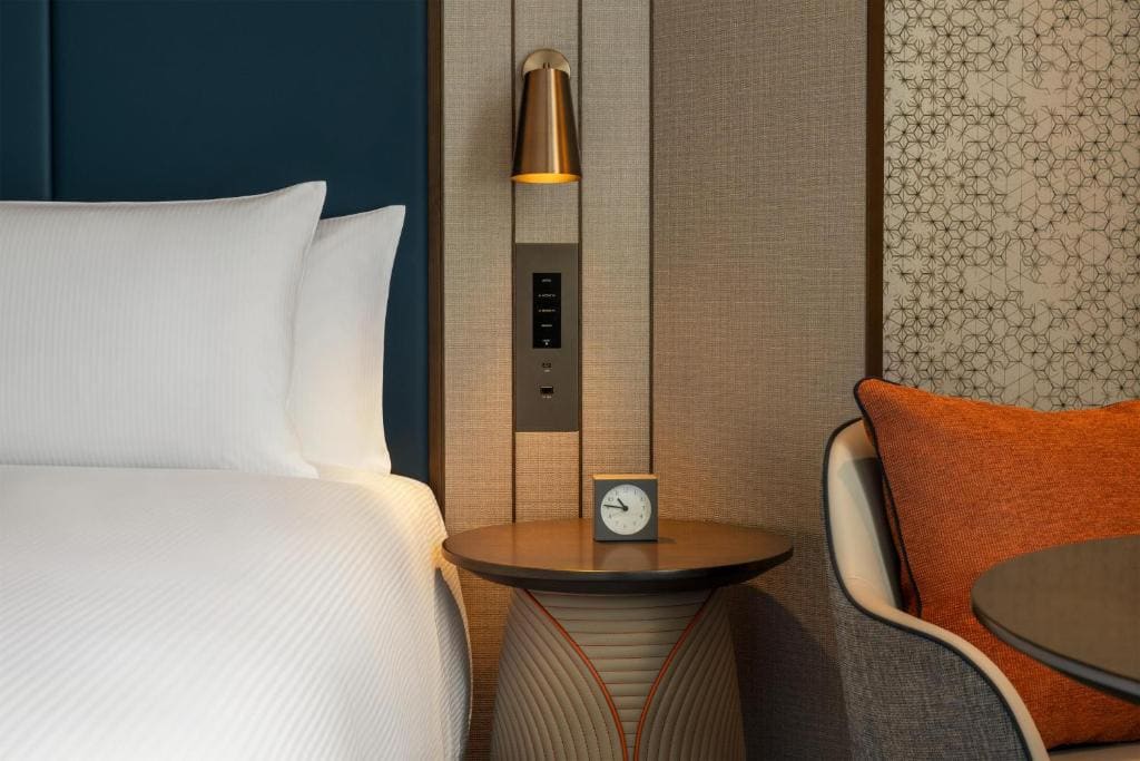 Executive Twin Room with Castle View room - Image 3