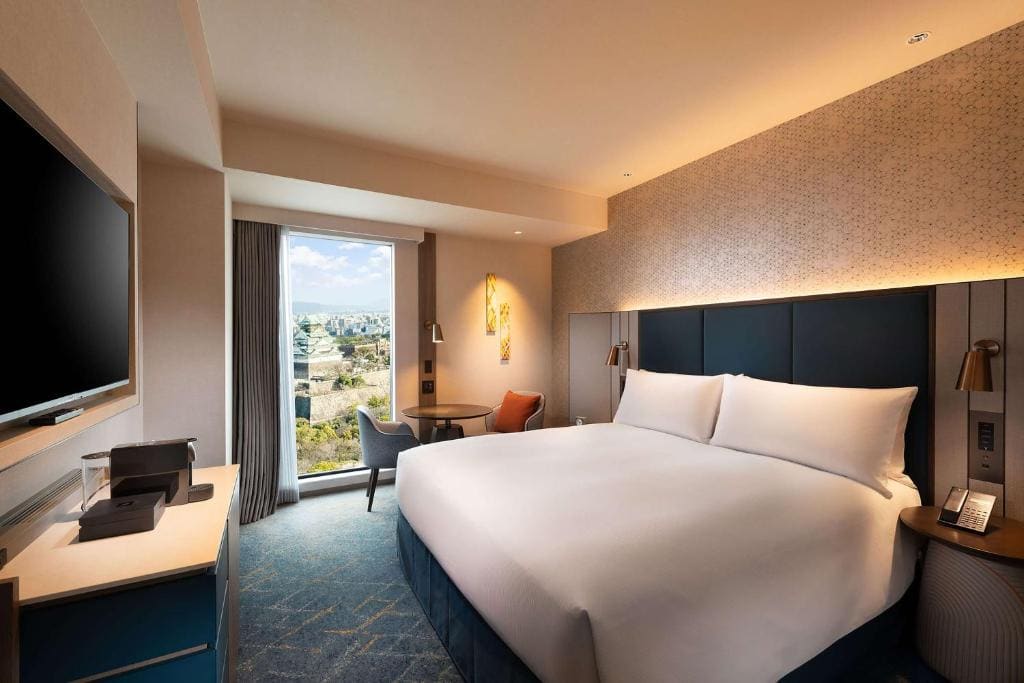 Deluxe King Suite with Castle View room - Image 1