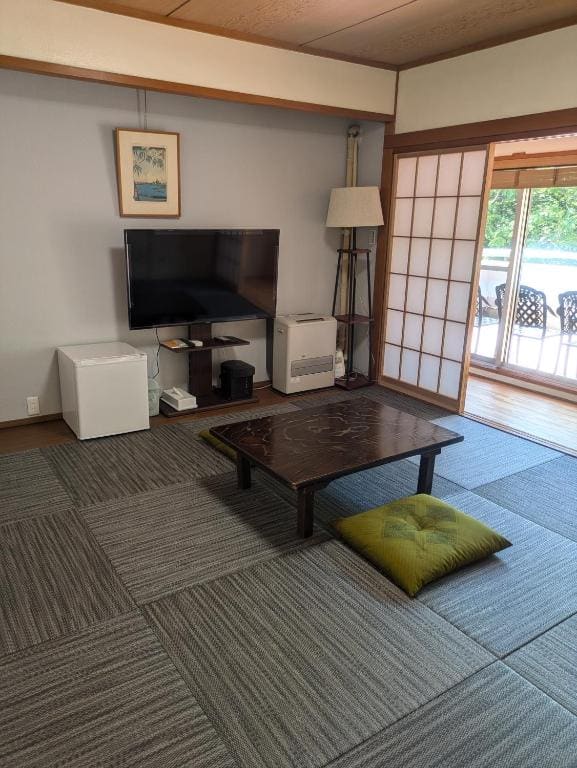 Japanese-Style Quadruple Room room - Image 2