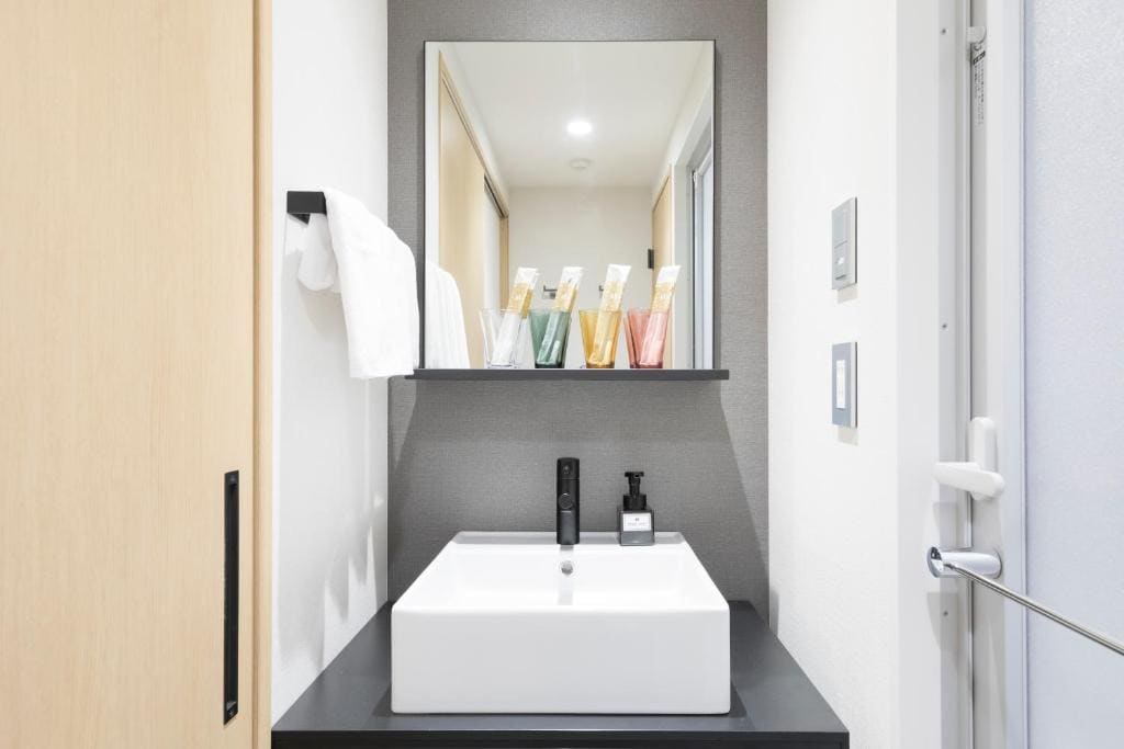 Superior Triple Room room - Image 3